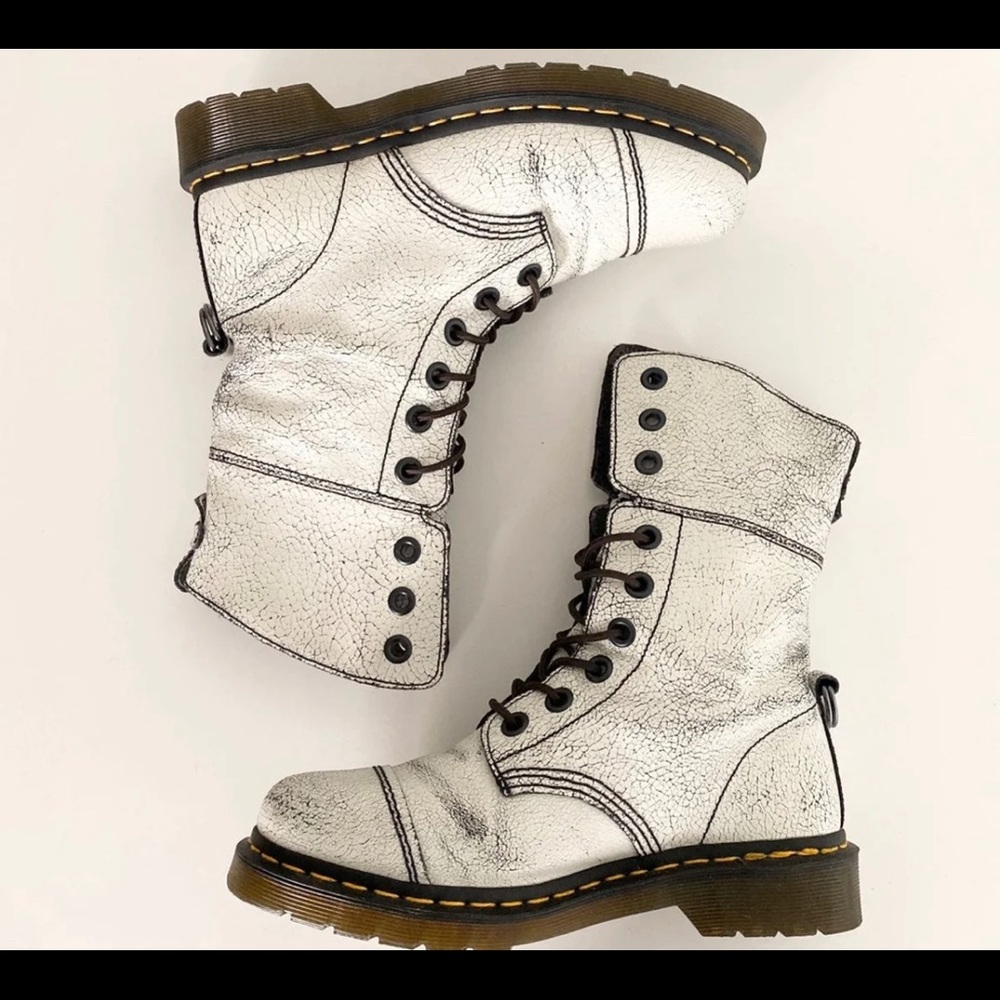Dr Martens Aimilitia Boots Size 8 RARE!!